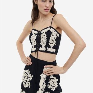 NWT H&M EMBROIDERED A-LINE SKIRT W/TOP Size 8/M